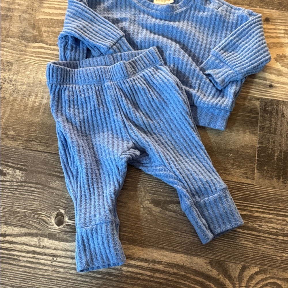 Cat & Jack Blue Waffle Knit Baby Outfit - Picture 3 of 3